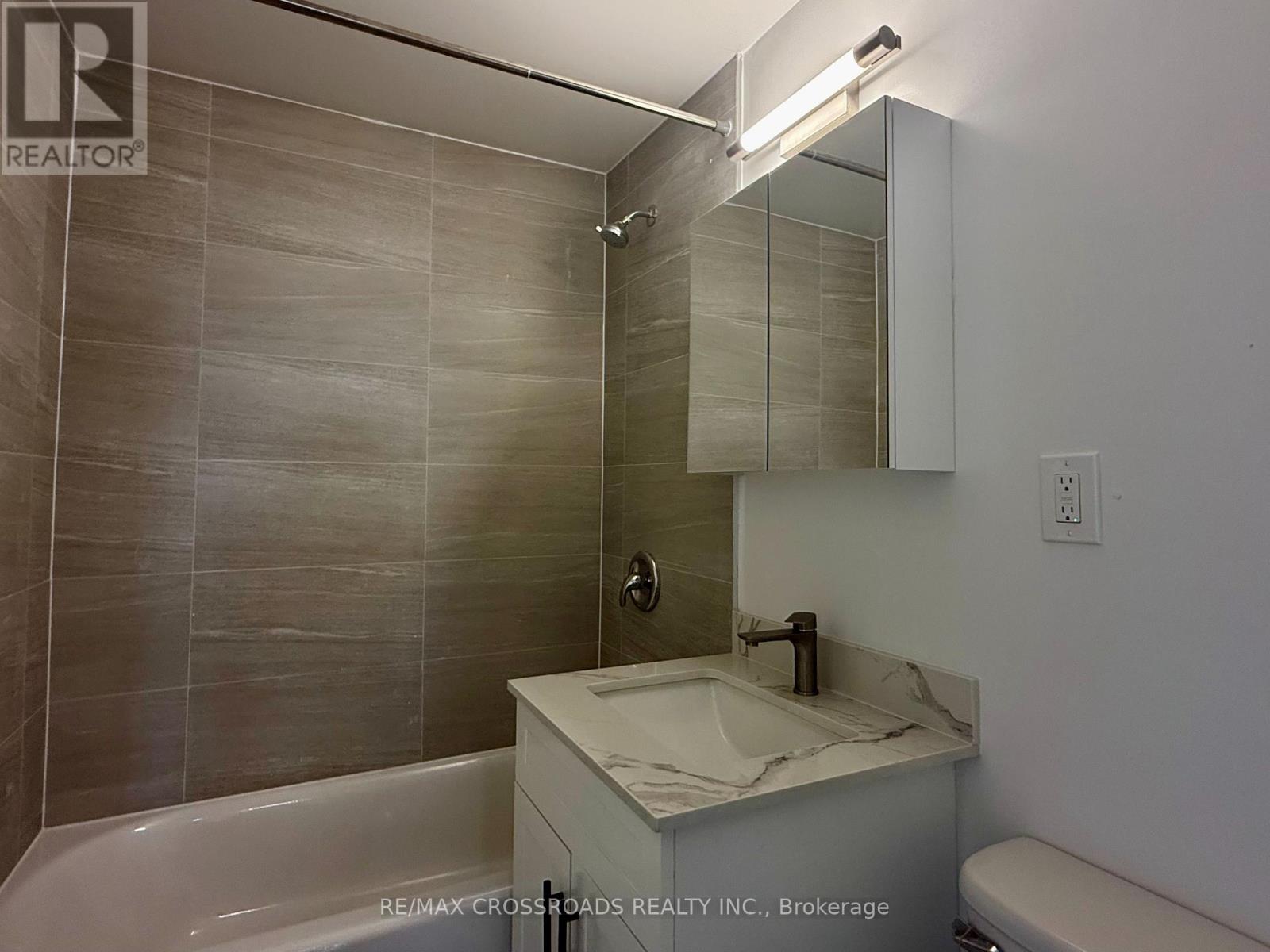 Photo 16 of 801 363 Lakeshore Road E, Mississauga ON