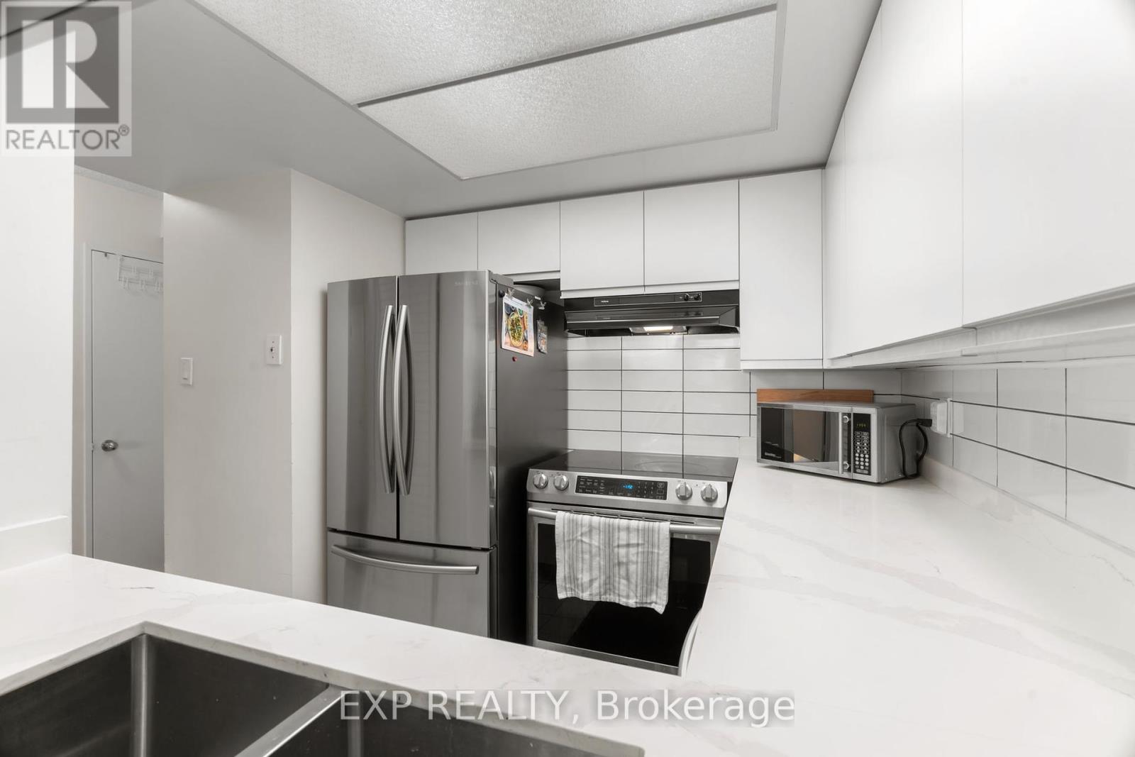 Photo 9 of 706 75 King Street E, Mississauga ON