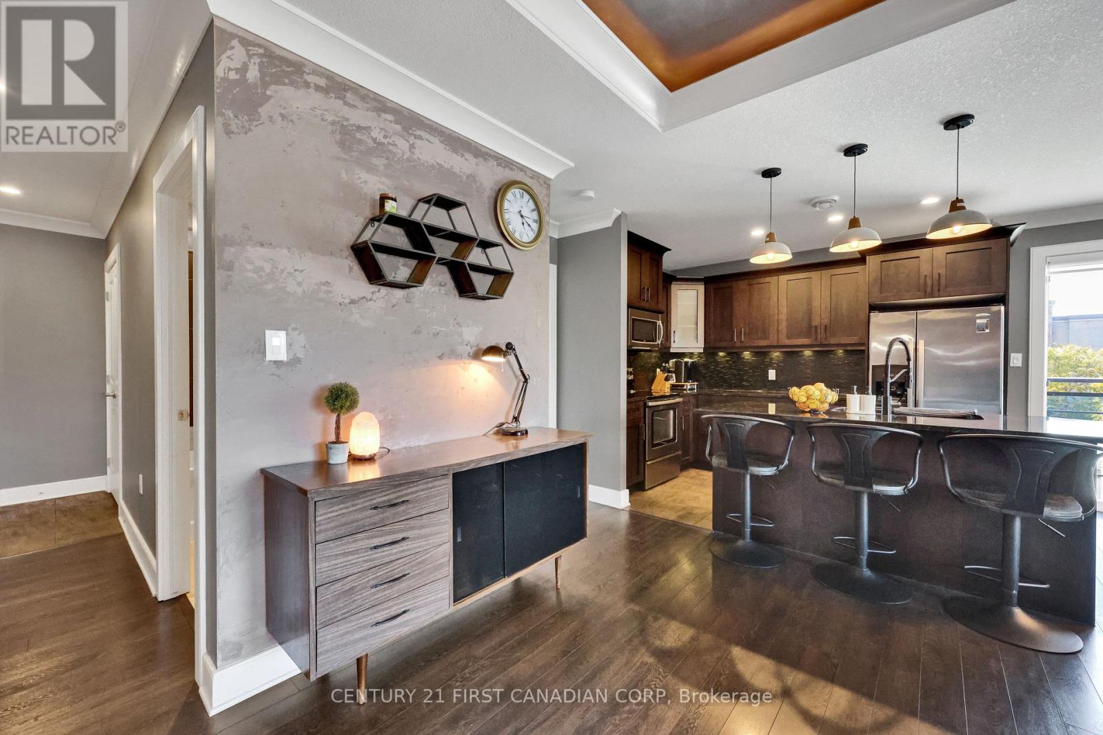 Photo 35 of 211 340 Sugarcreek Trail, London North ON
