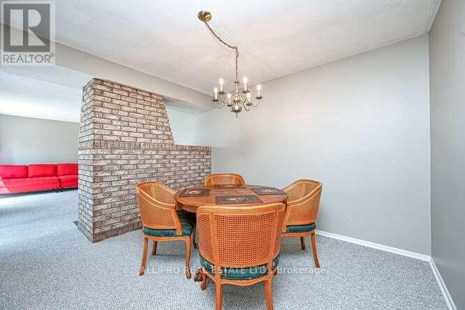 Photo 6 of 56 Jackson Court, Ottawa ON