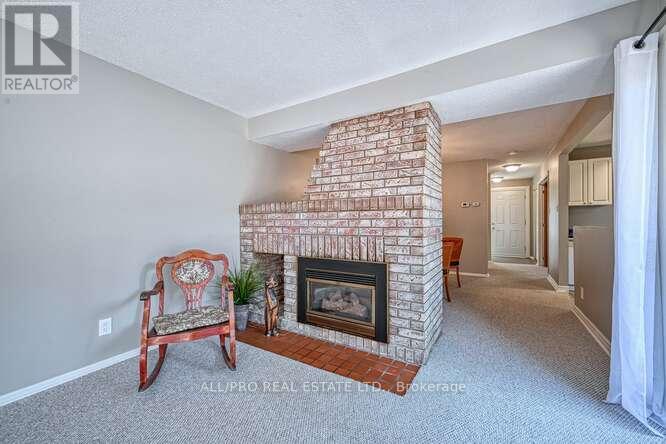 Photo 9 of 56 Jackson Court, Ottawa ON