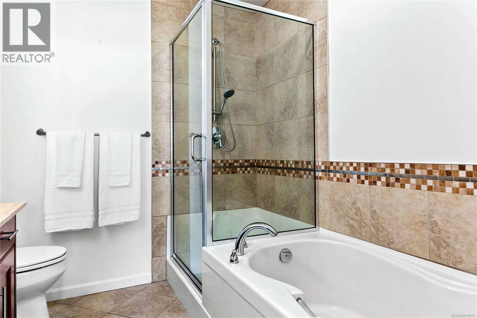 Photo 11 of 212 225 Menzies St, Victoria BC