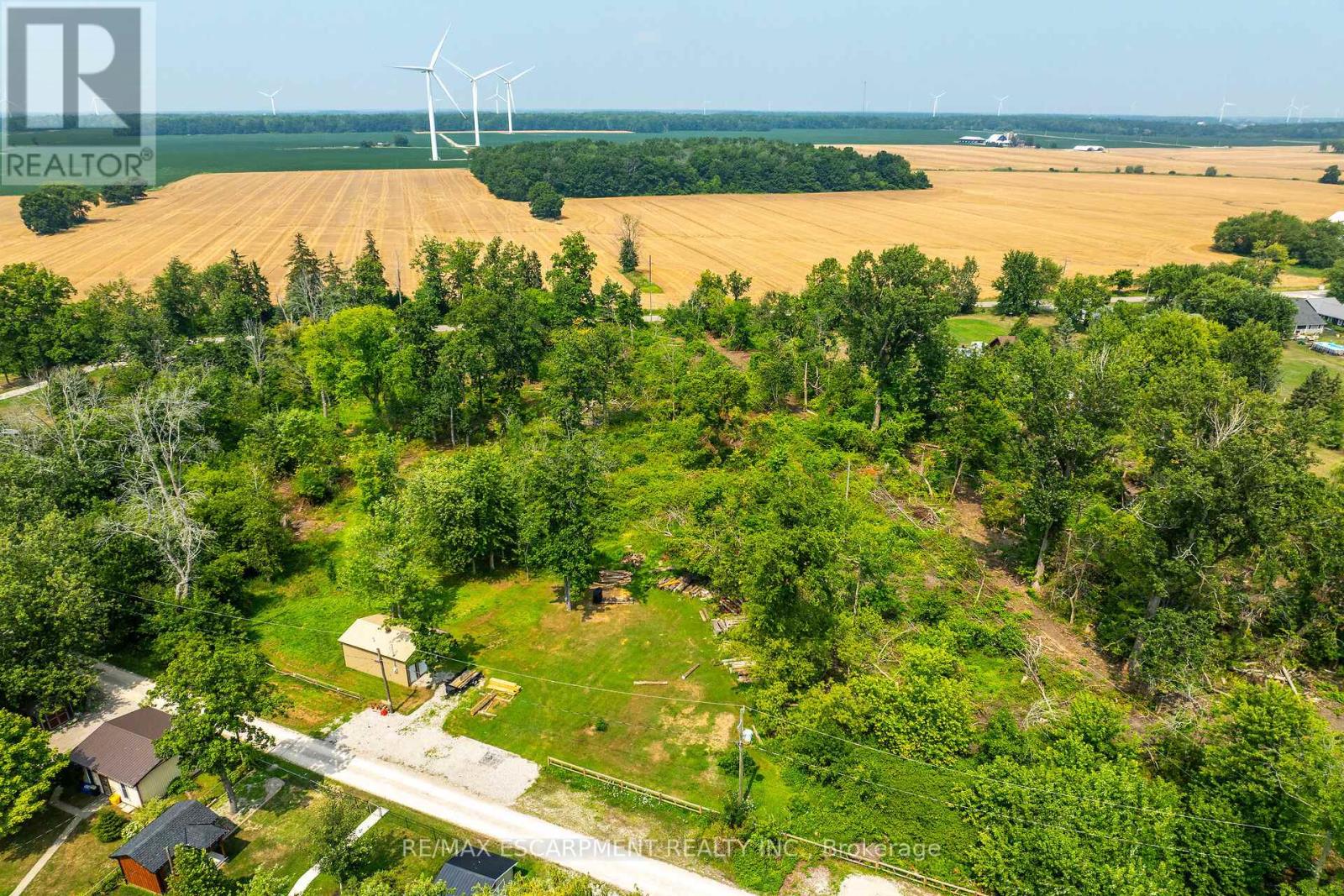 Photo 2 of 394 Lakeshore Road, Haldimand ON