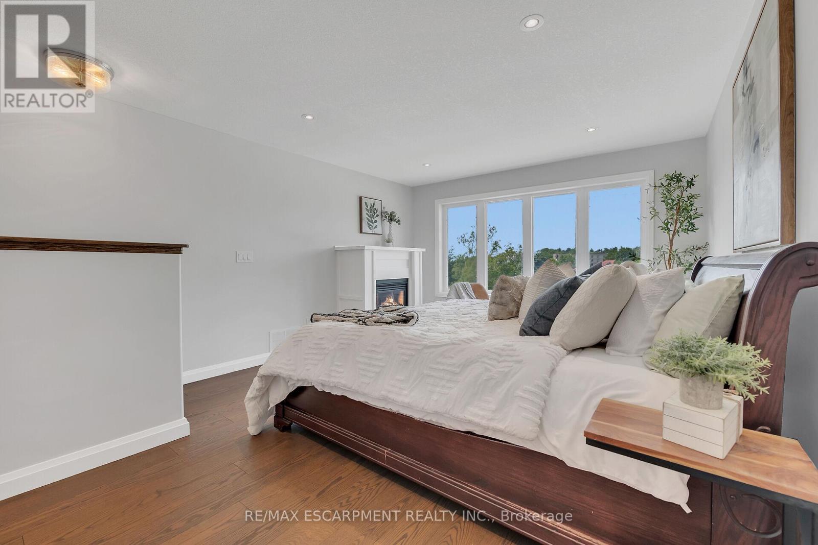 Photo 31 of 7 5 Old Hamilton Road, Norfolk ON
