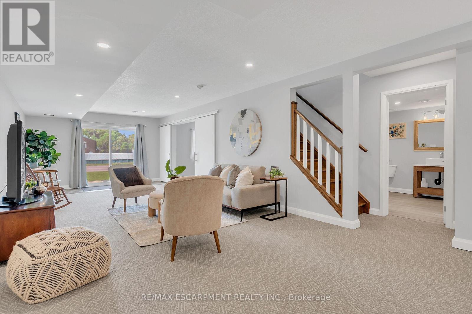Photo 33 of 7 5 Old Hamilton Road, Norfolk ON