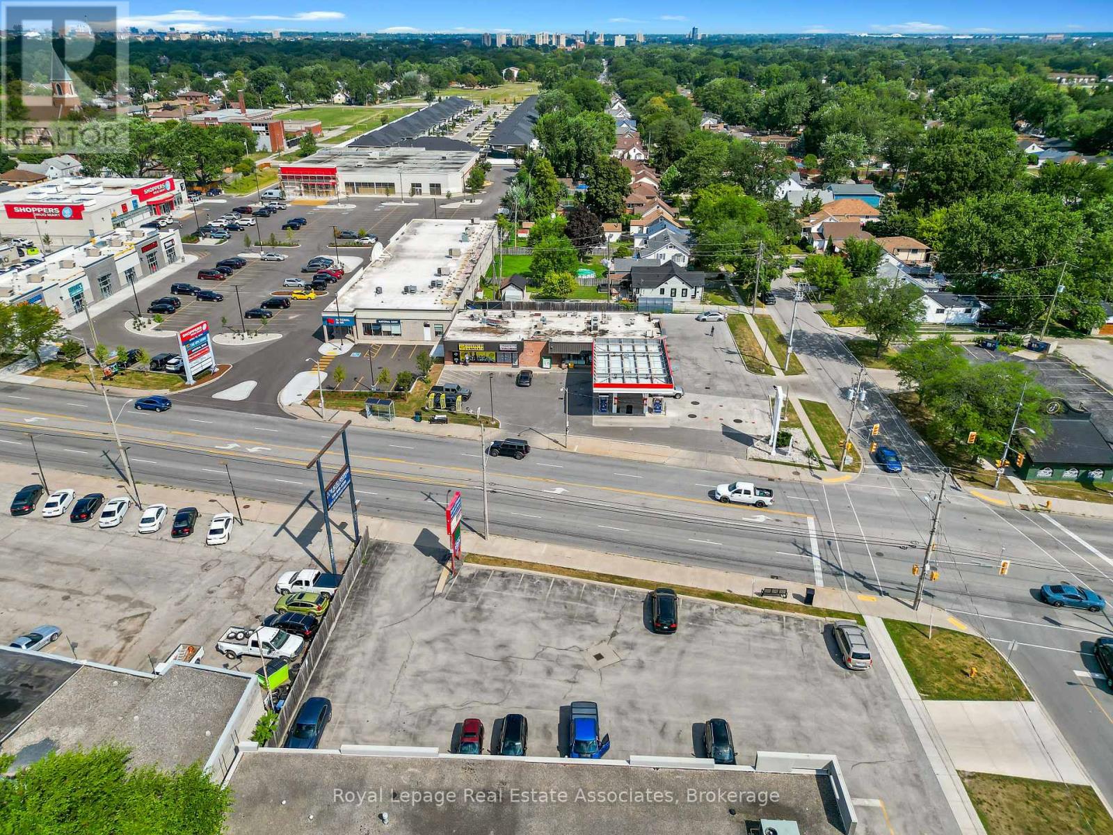 Photo 15 of 5124 Tecumseh Road E, Windsor ON