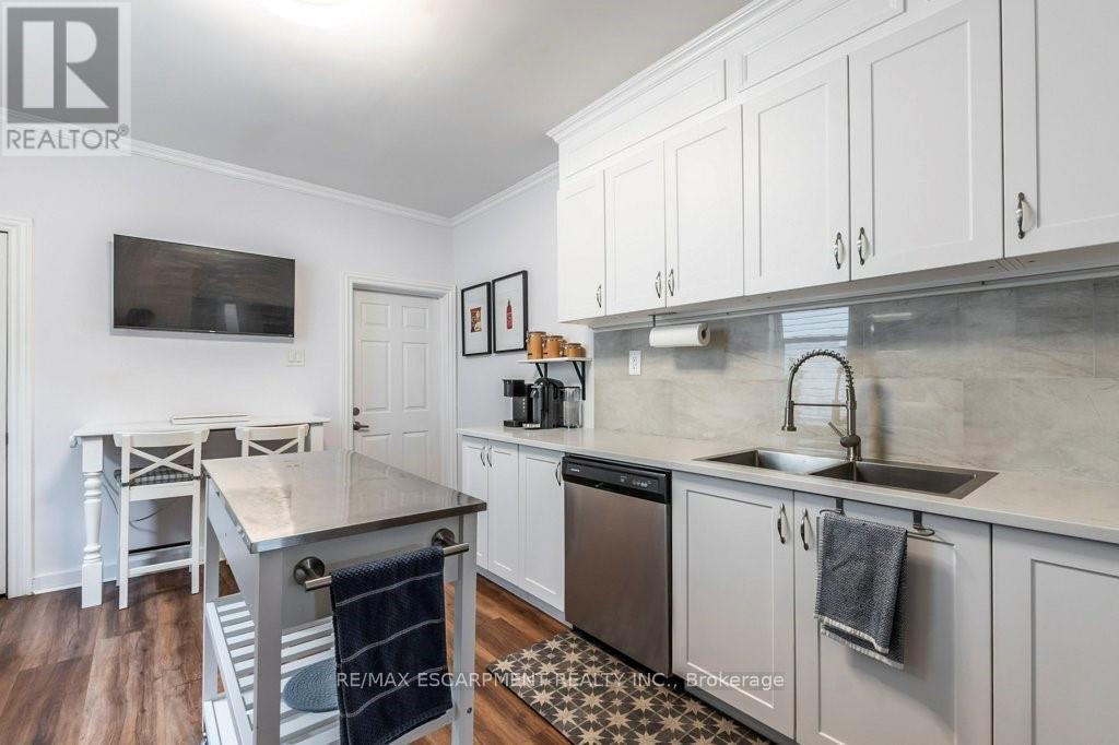 Photo 20 of 346 Hughson Street N, Hamilton ON