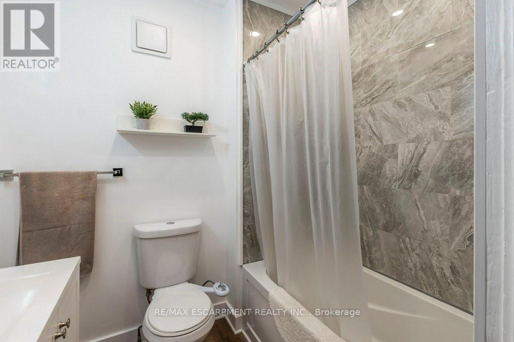 Photo 32 of 346 Hughson Street N, Hamilton ON