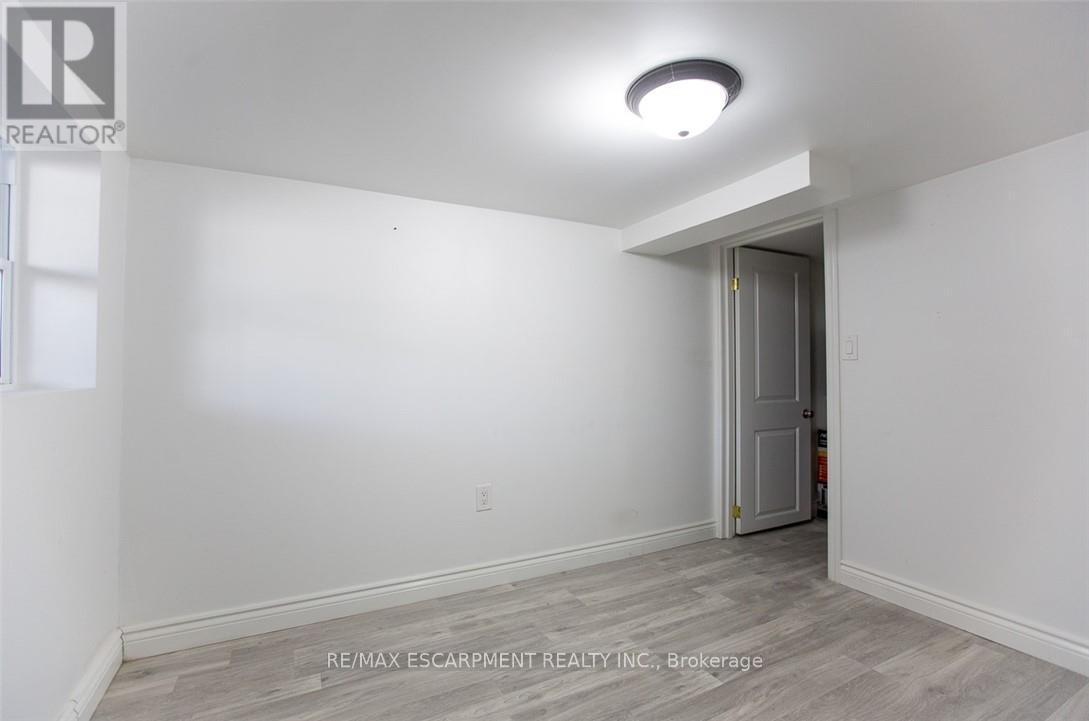 Photo 18 of 346 Hughson Street N, Hamilton ON