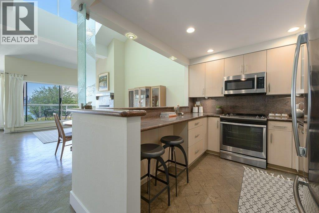 Photo 13 of 2304 33 Chesterfield Place, North Vancouver BC