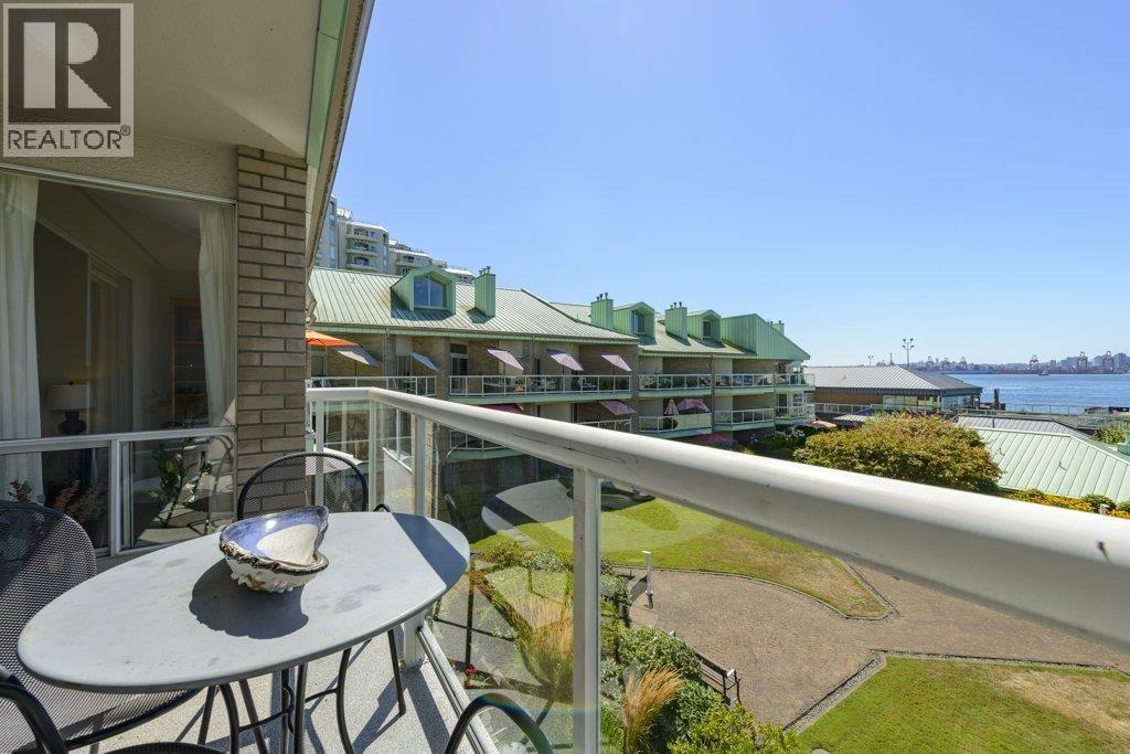 Photo 30 of 2304 33 Chesterfield Place, North Vancouver BC