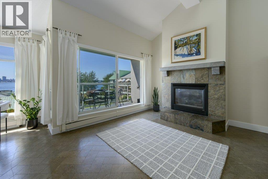 Photo 6 of 2304 33 Chesterfield Place, North Vancouver BC