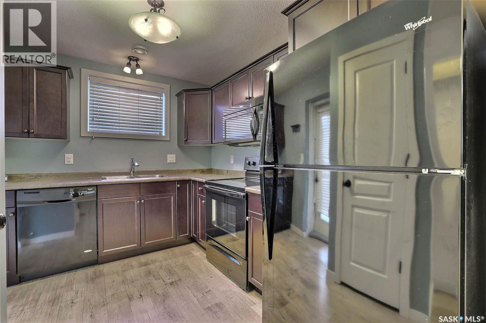 Photo 18 of 9 4850 Harbour Landing Drive, Regina SK