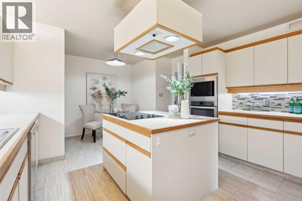 Single Family House for Sale in B  Eau Claire Avenue SW Eau Claire Calgary 