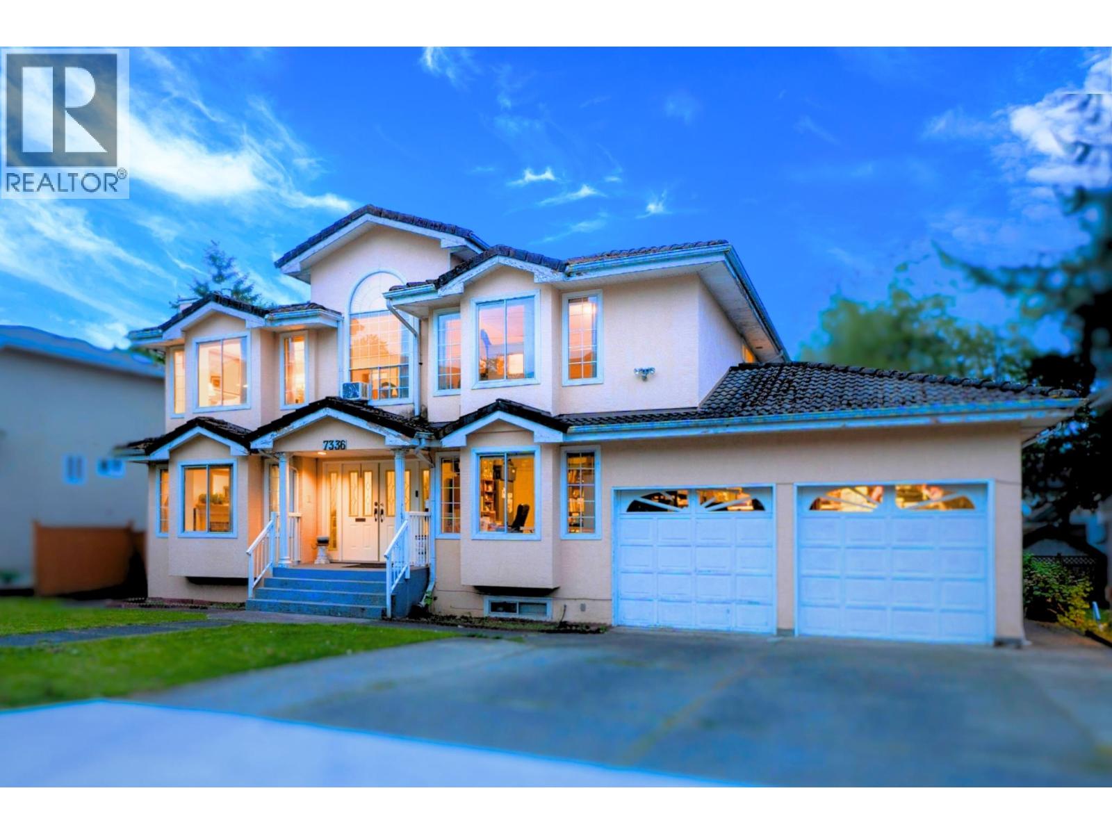 Photo 5 of 7336 16th Avenue, Burnaby BC