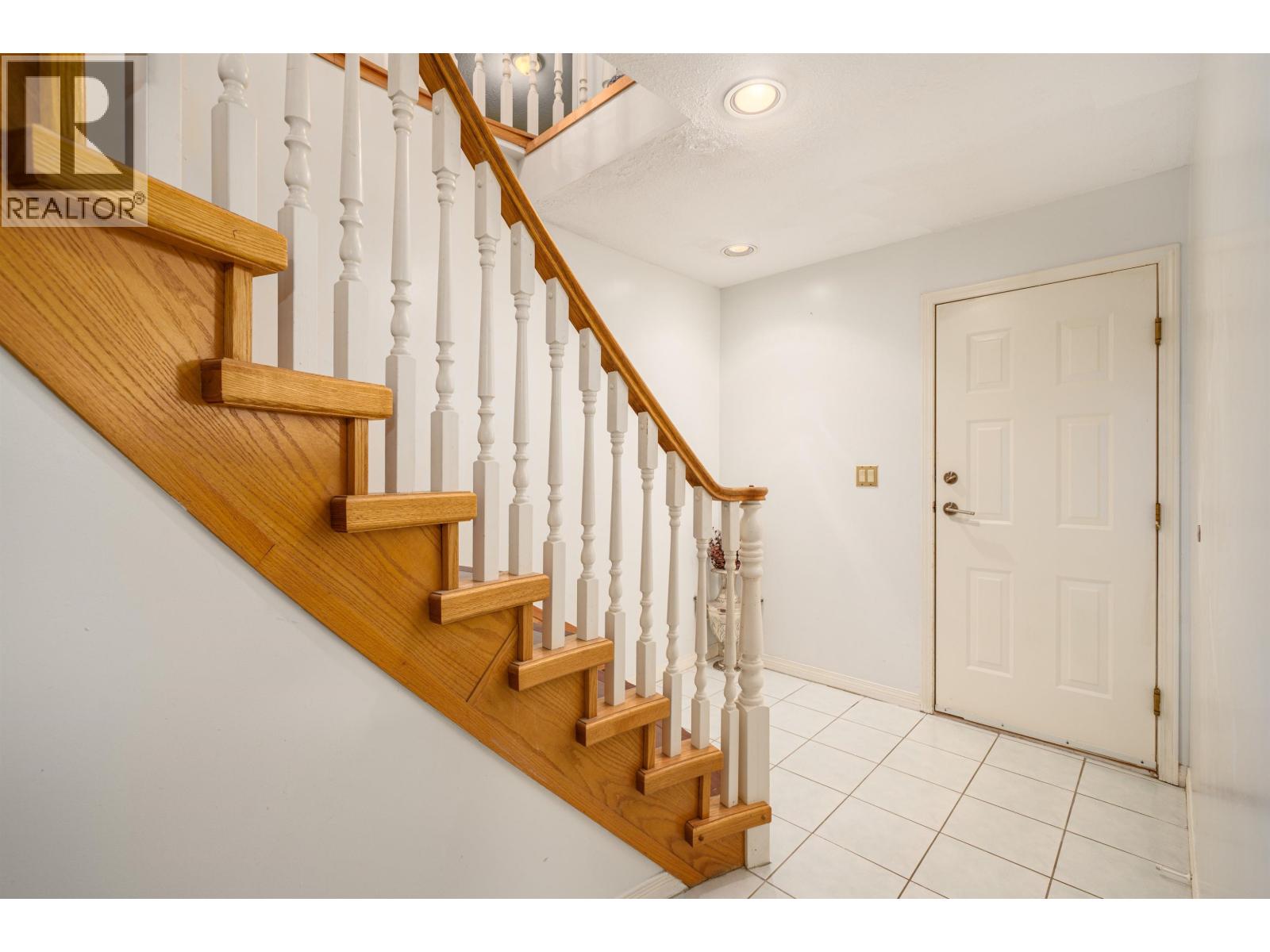 Photo 15 of 7336 16th Avenue, Burnaby BC