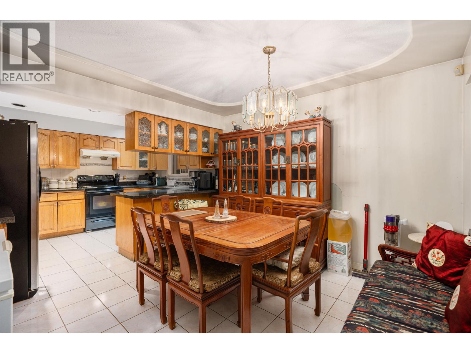Photo 12 of 7336 16th Avenue, Burnaby BC