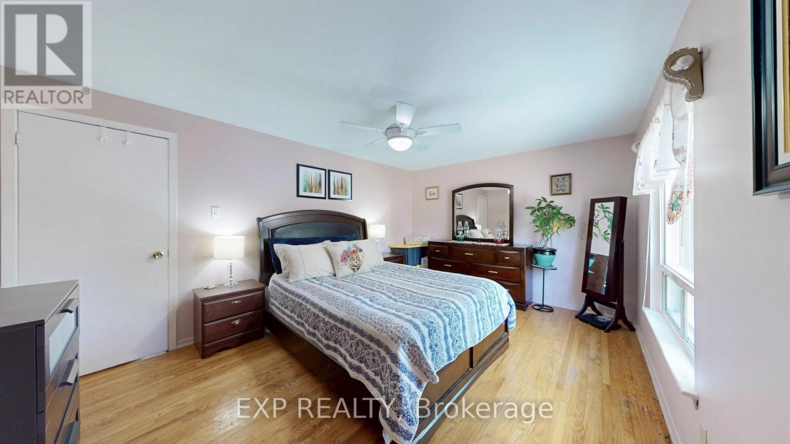 Photo 12 of 73 1235 Radom Street, Pickering ON