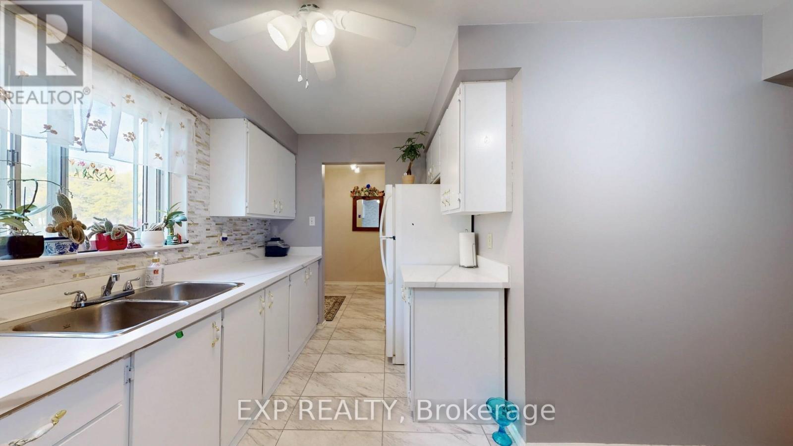 Photo 23 of 73 1235 Radom Street, Pickering ON