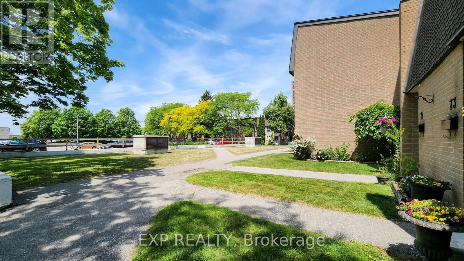 Photo 16 of 73 1235 Radom Street, Pickering ON