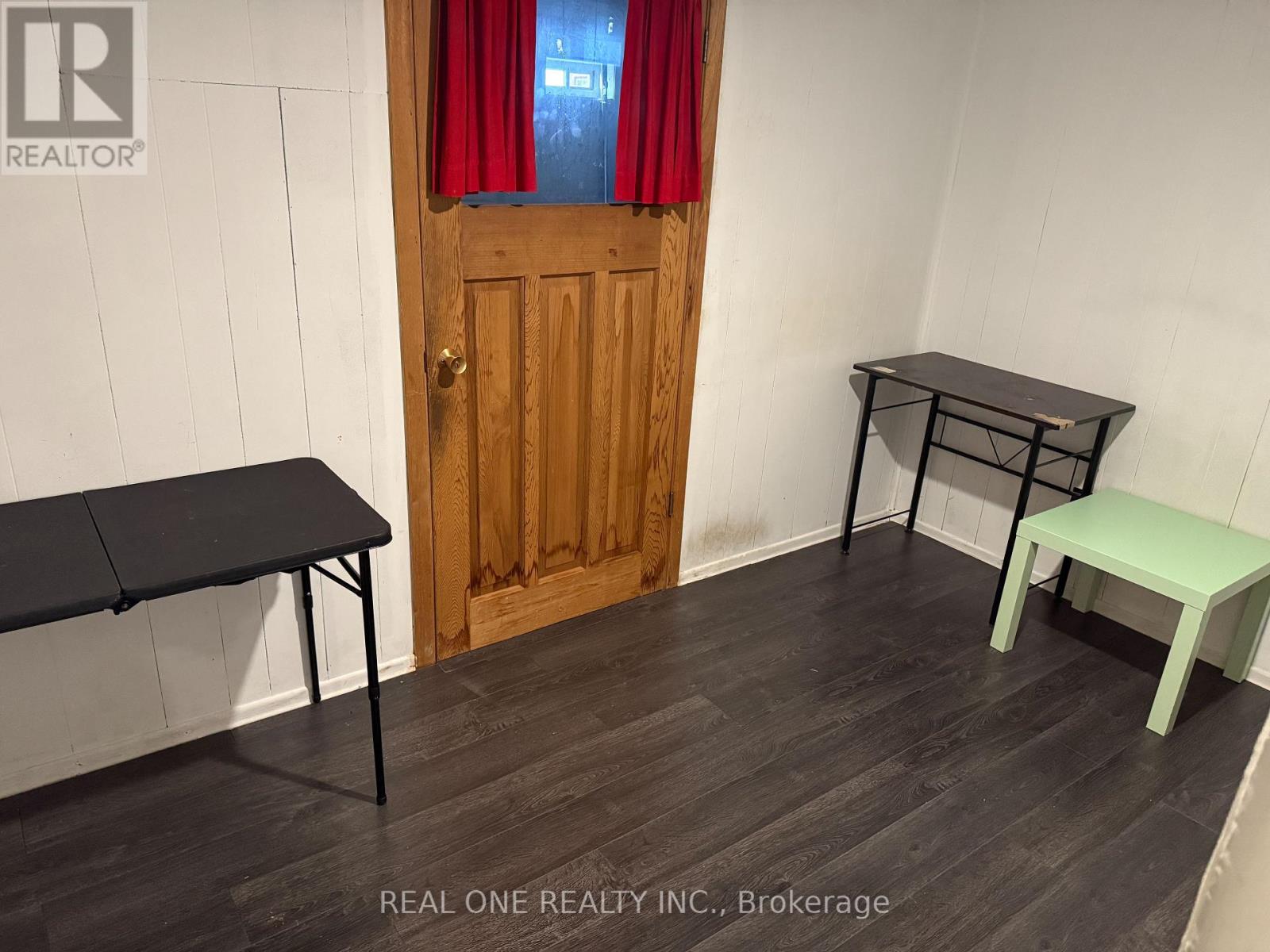 Photo 8 of 30 Bobmar Road, Toronto ON