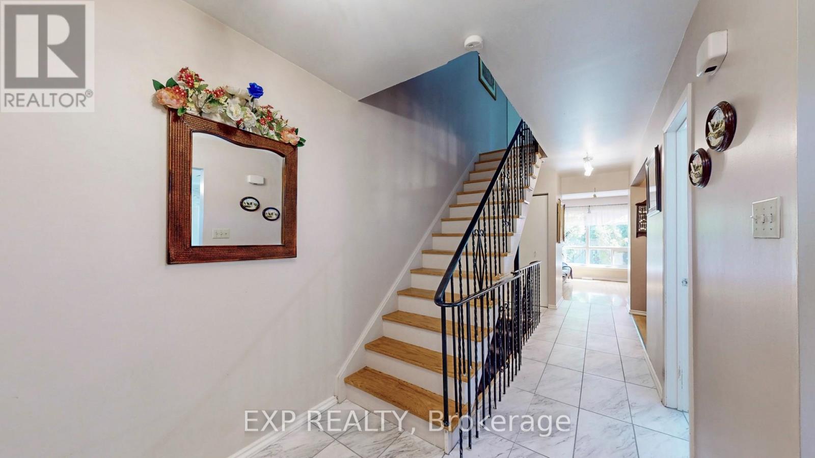 Photo 6 of 73 1235 Radom Street, Pickering ON