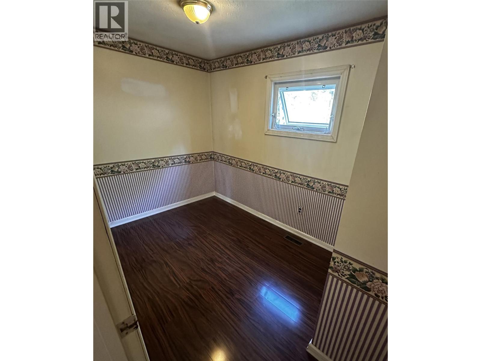 6708 Dokkie Subdivision, Chetwynd