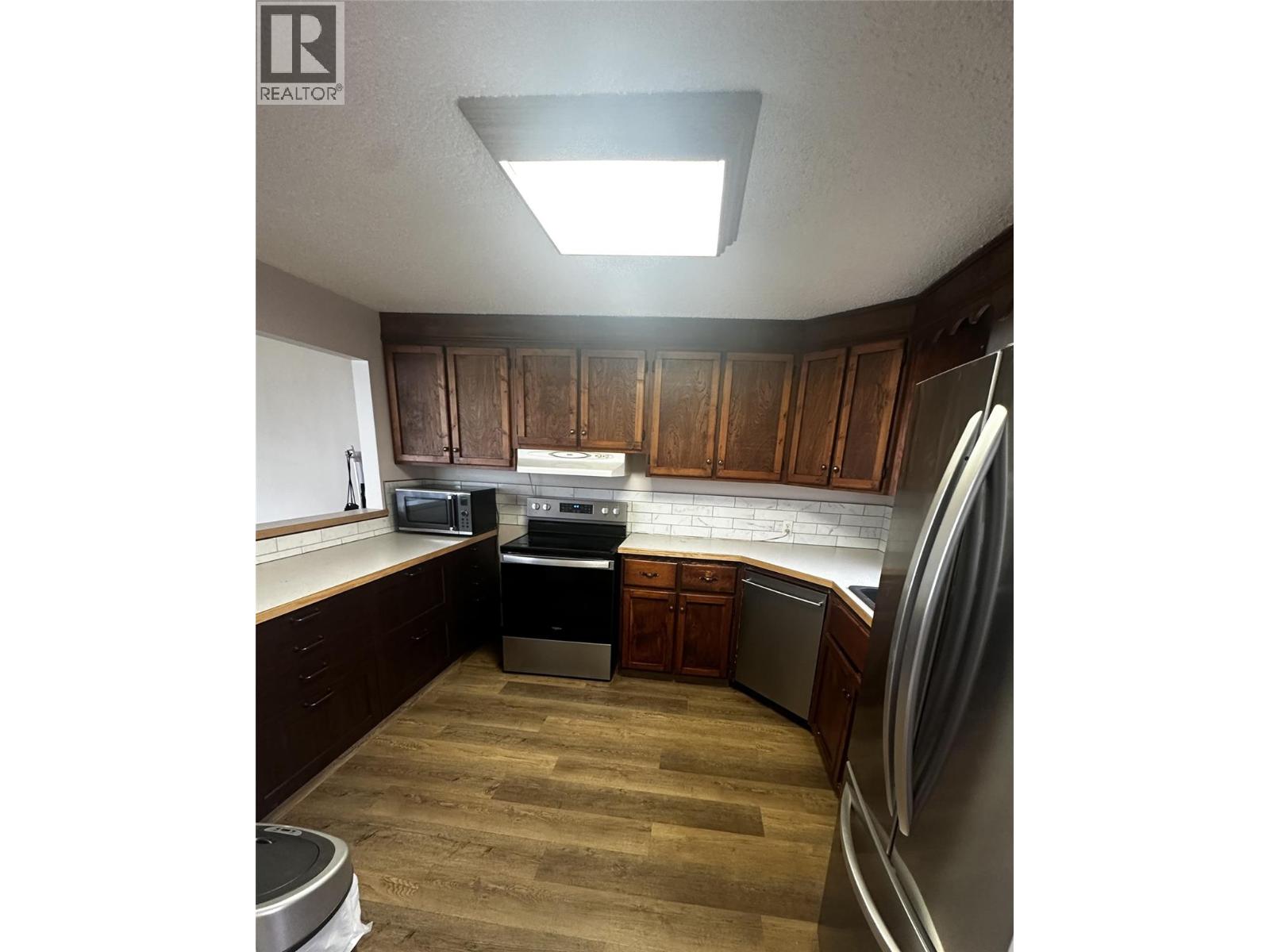 6708 Dokkie Subdivision, Chetwynd