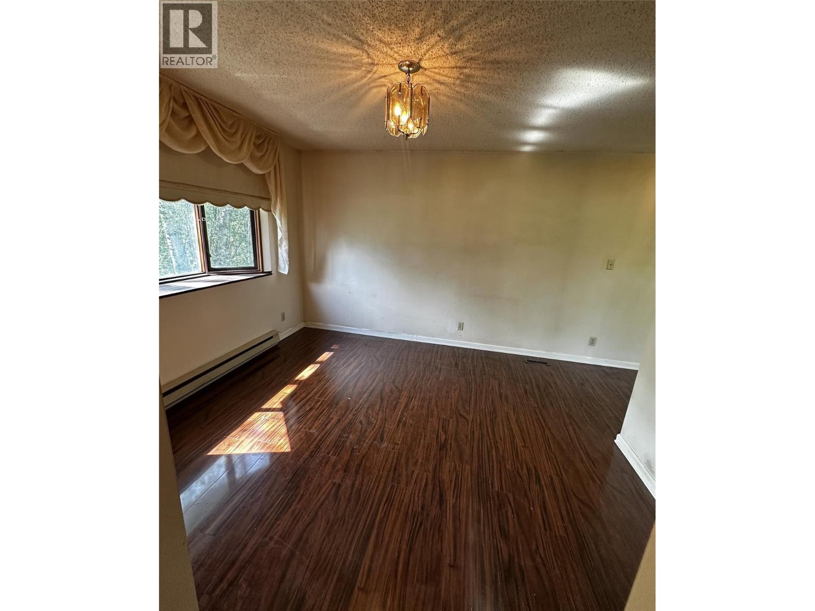 6708 Dokkie Subdivision, Chetwynd