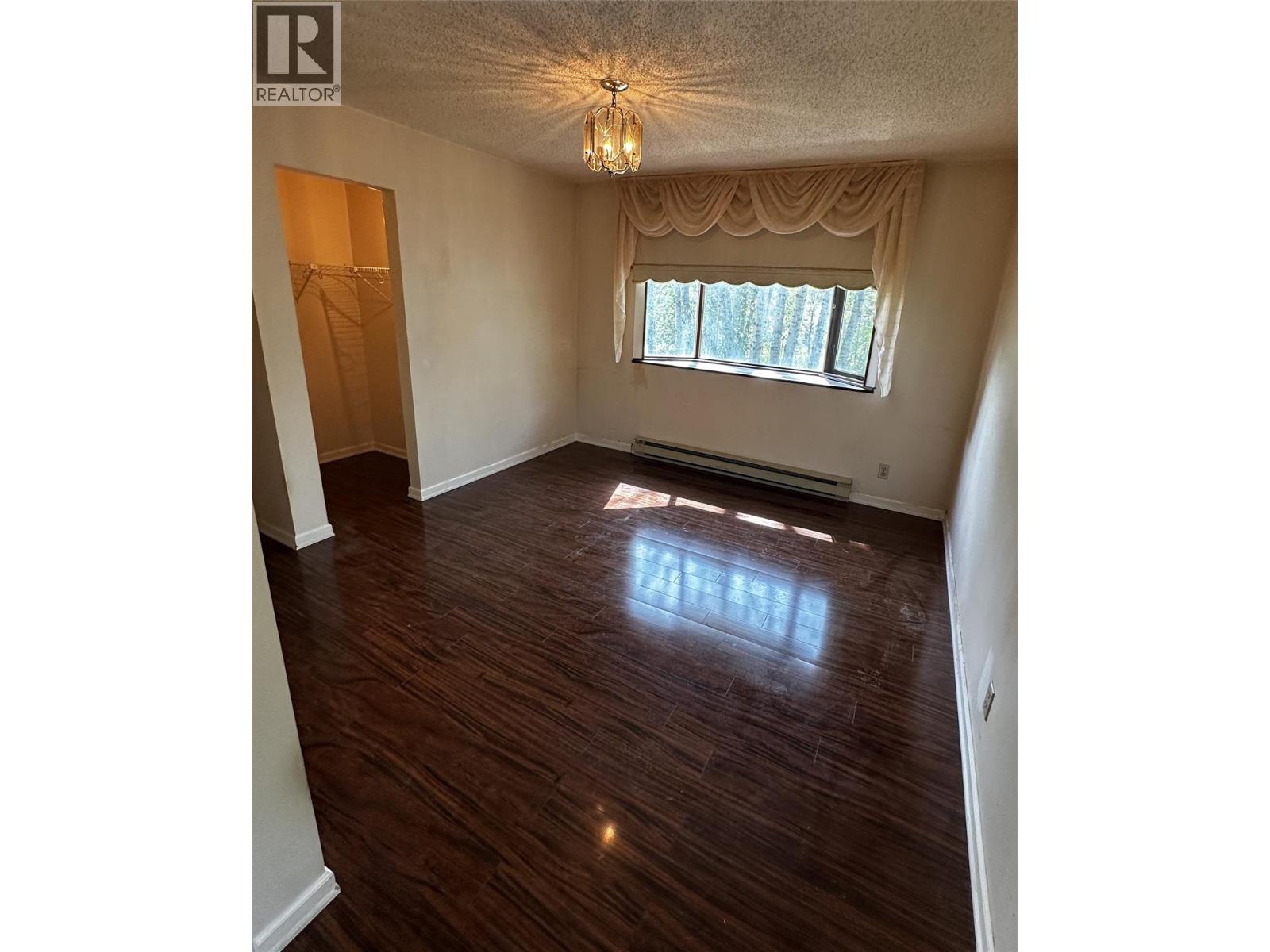 6708 Dokkie Subdivision, Chetwynd