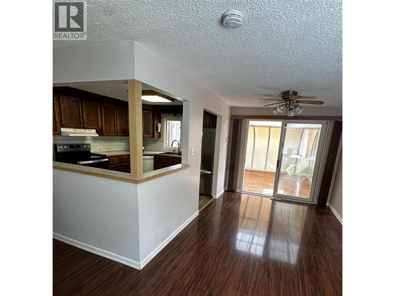 6708 Dokkie Subdivision, Chetwynd
