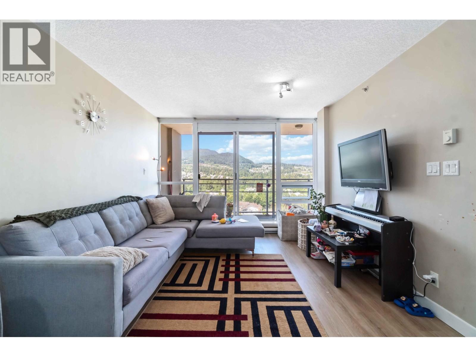 Photo 10 of 2102 2978 Glen Drive, Coquitlam BC