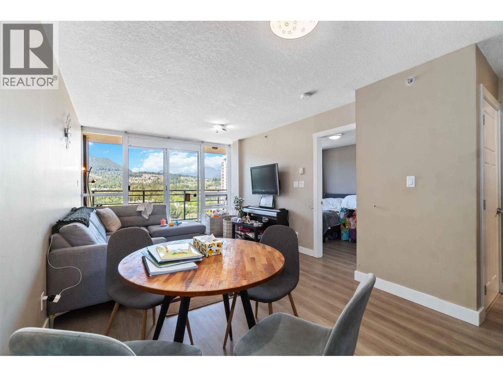 Photo 9 of 2102 2978 Glen Drive, Coquitlam BC