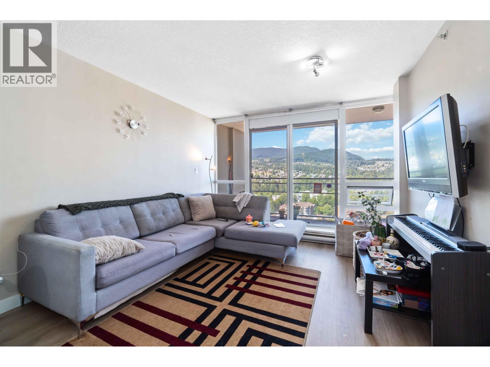 Photo 6 of 2102 2978 Glen Drive, Coquitlam BC