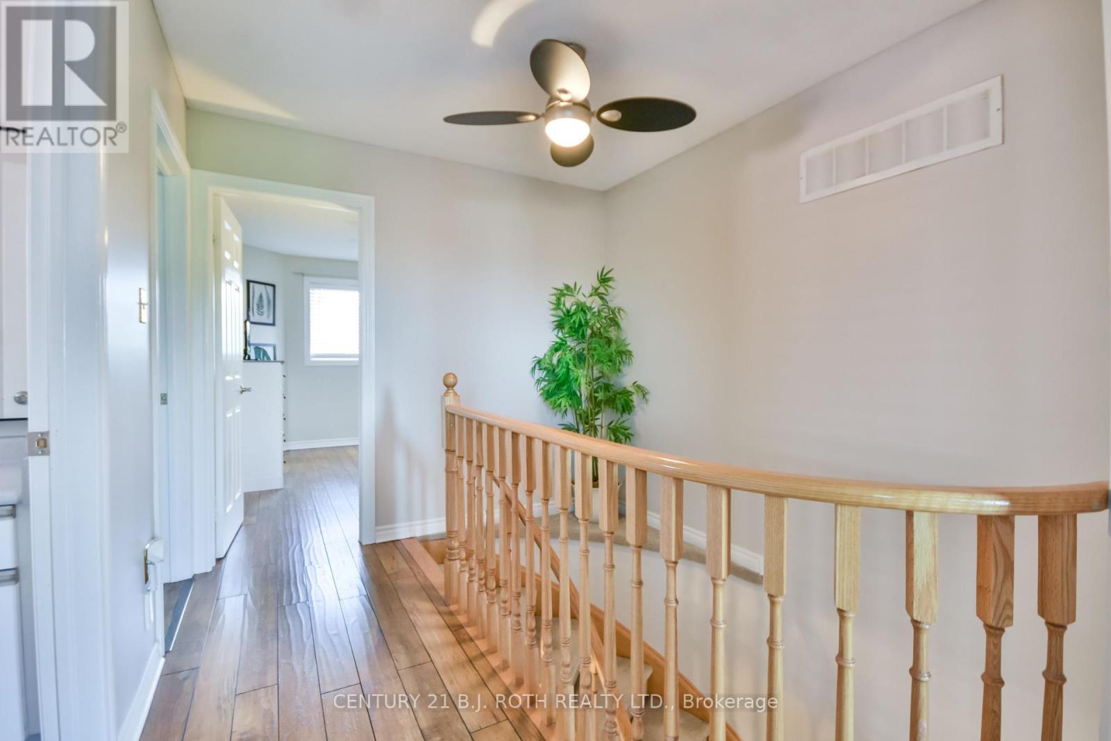 Photo 22 of 28 Shaina Court, Barrie ON
