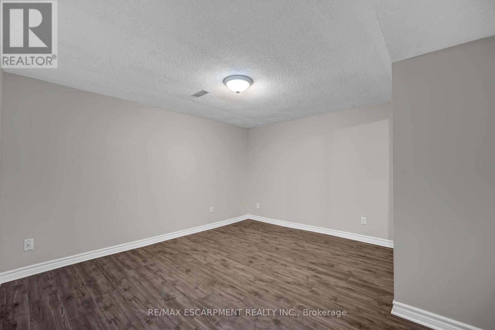 Photo 30 of 1157 Charminster Crescent, Mississauga ON