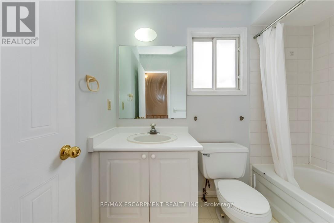 Photo 24 of 1157 Charminster Crescent, Mississauga ON