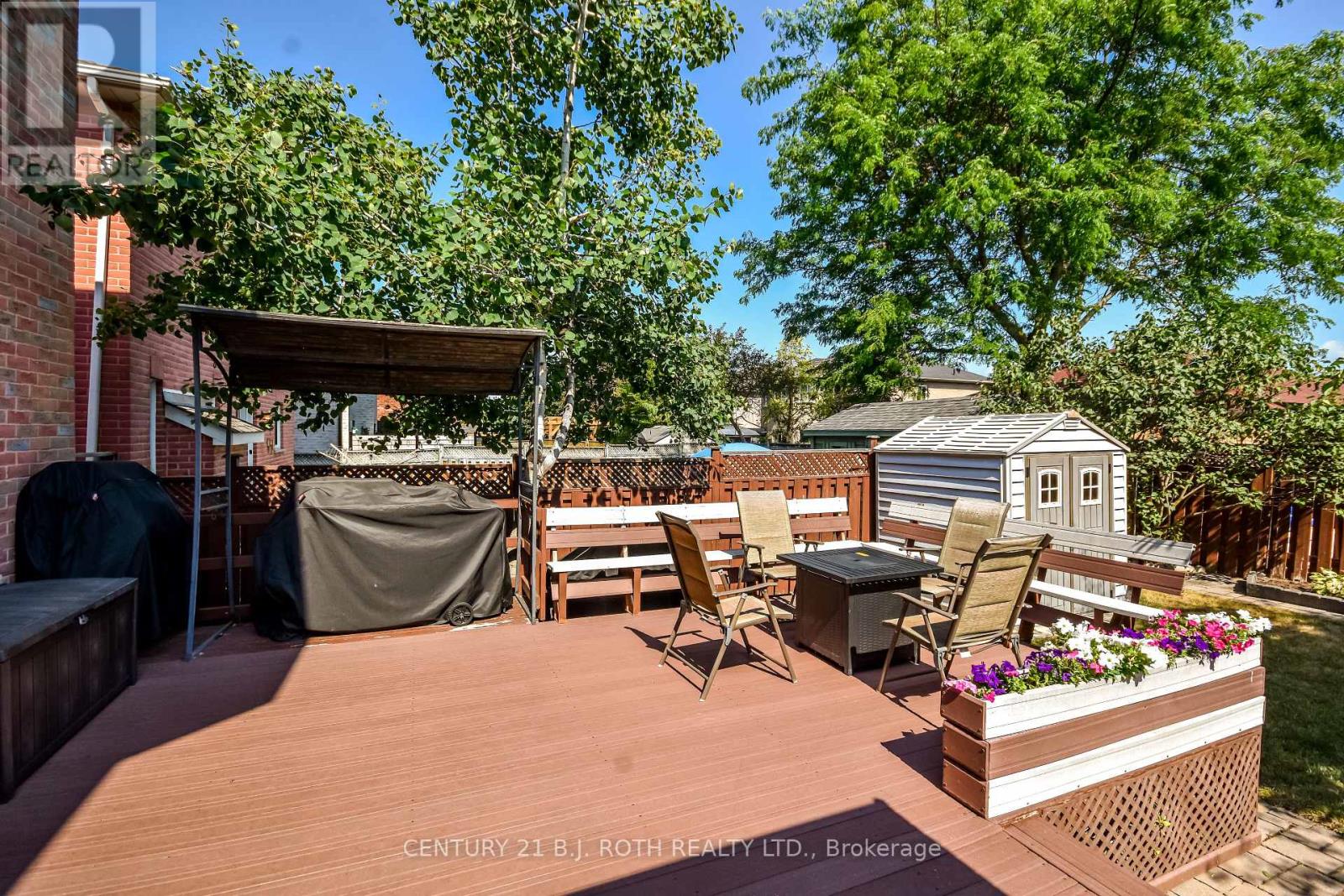 Photo 40 of 28 Shaina Court, Barrie ON