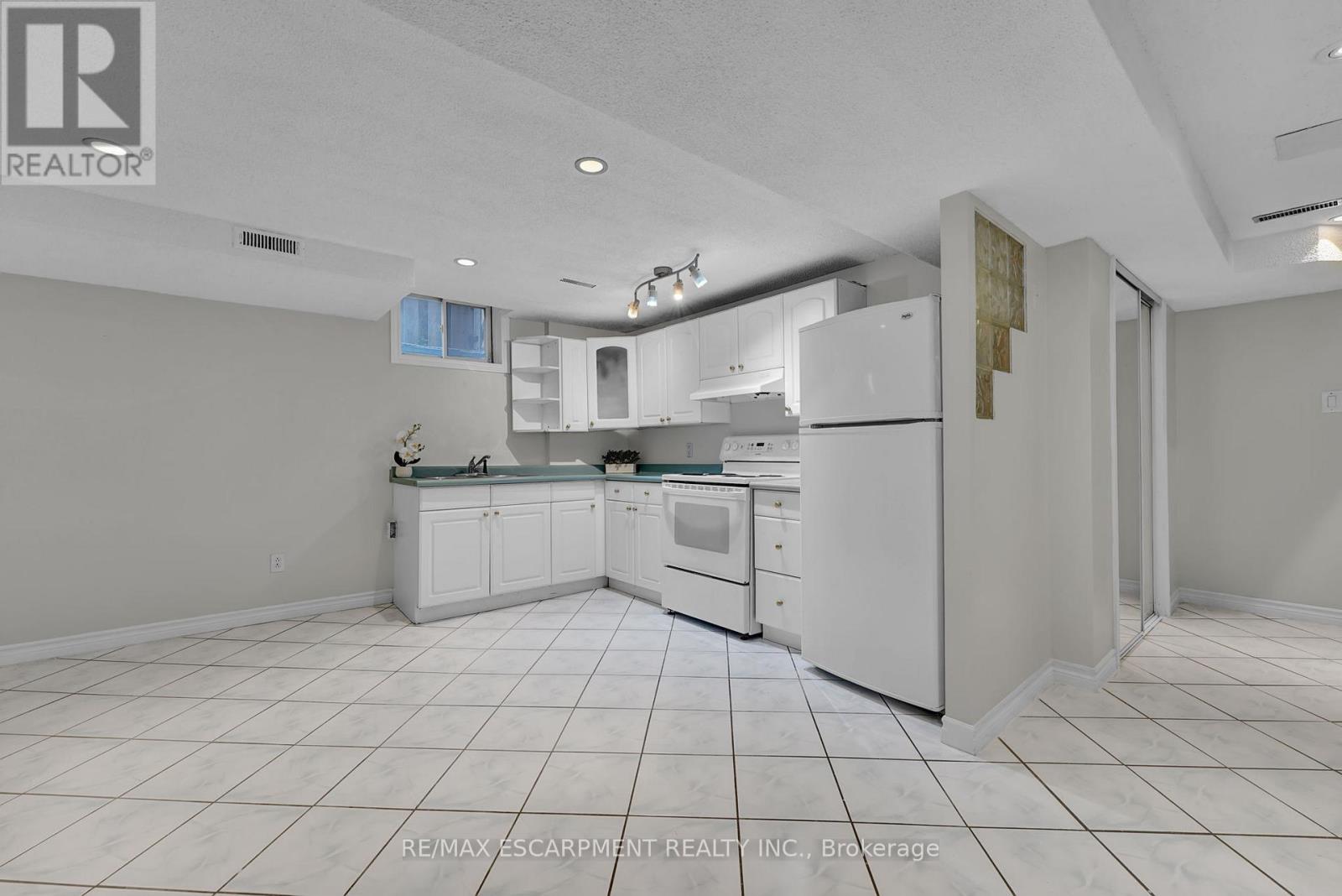 Photo 6 of 1157 Charminster Crescent, Mississauga ON