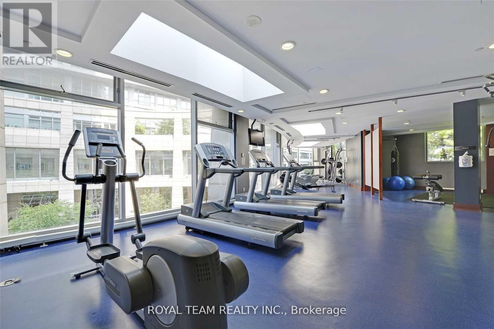 Photo 3 of 2312 2181 Yonge Street, Toronto ON