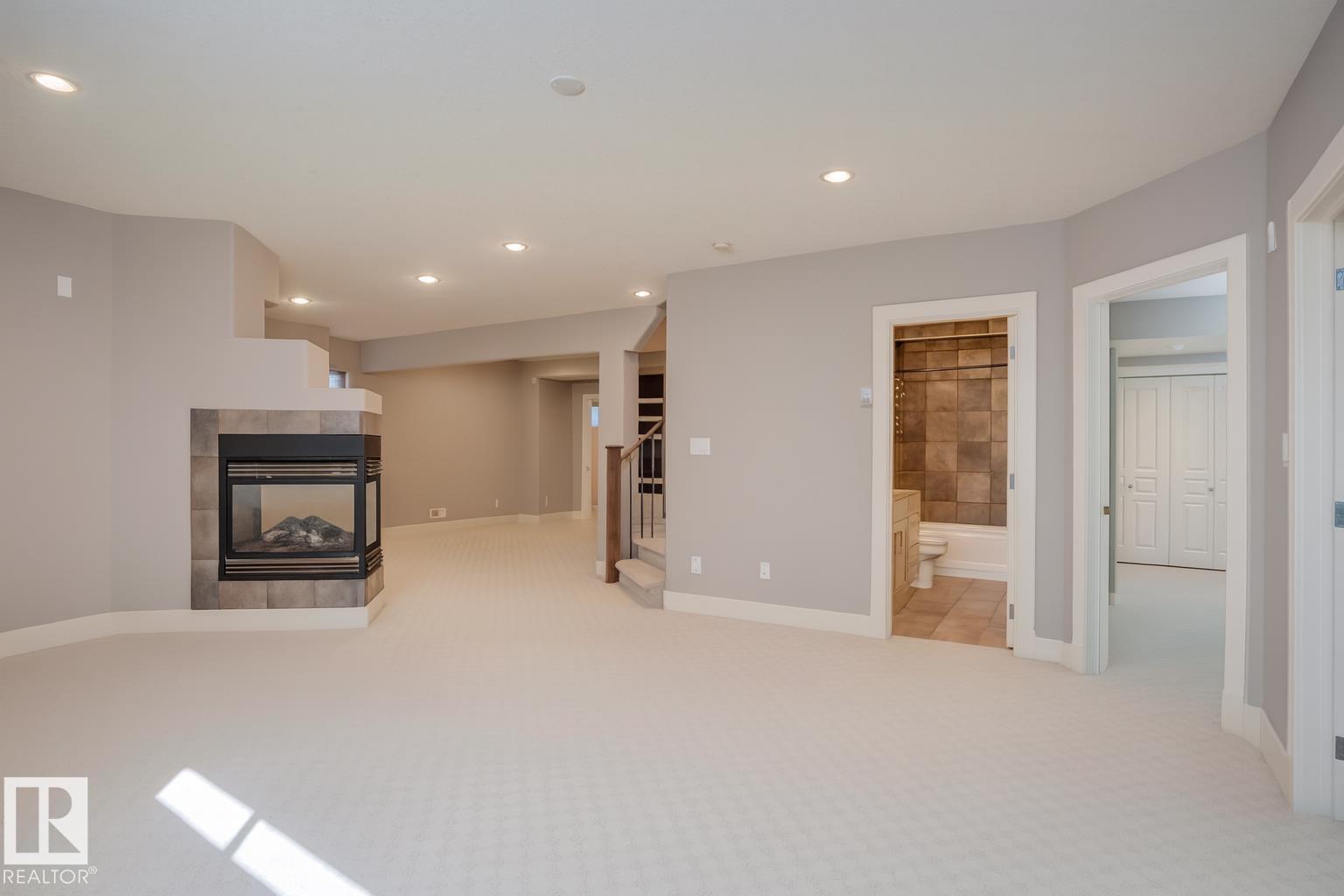 Photo 44 of 1832 Bowman Pt Sw, Edmonton AB