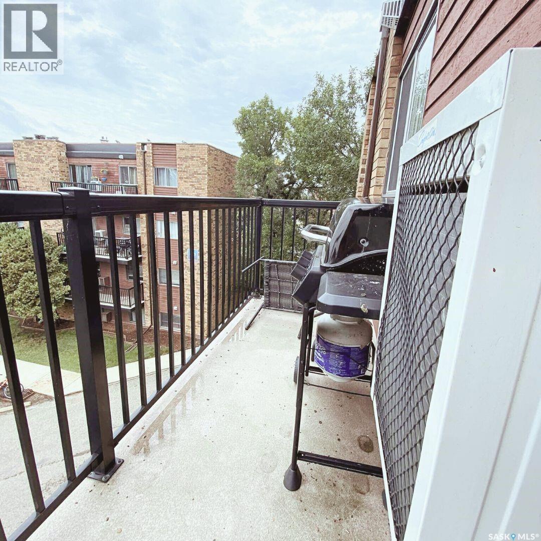 Photo 3 of 407 D 802 Kingsmere Boulevard, Saskatoon SK