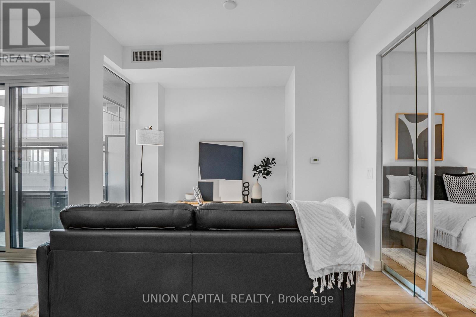 Photo 18 of 419 500 Dupont Street, Toronto ON