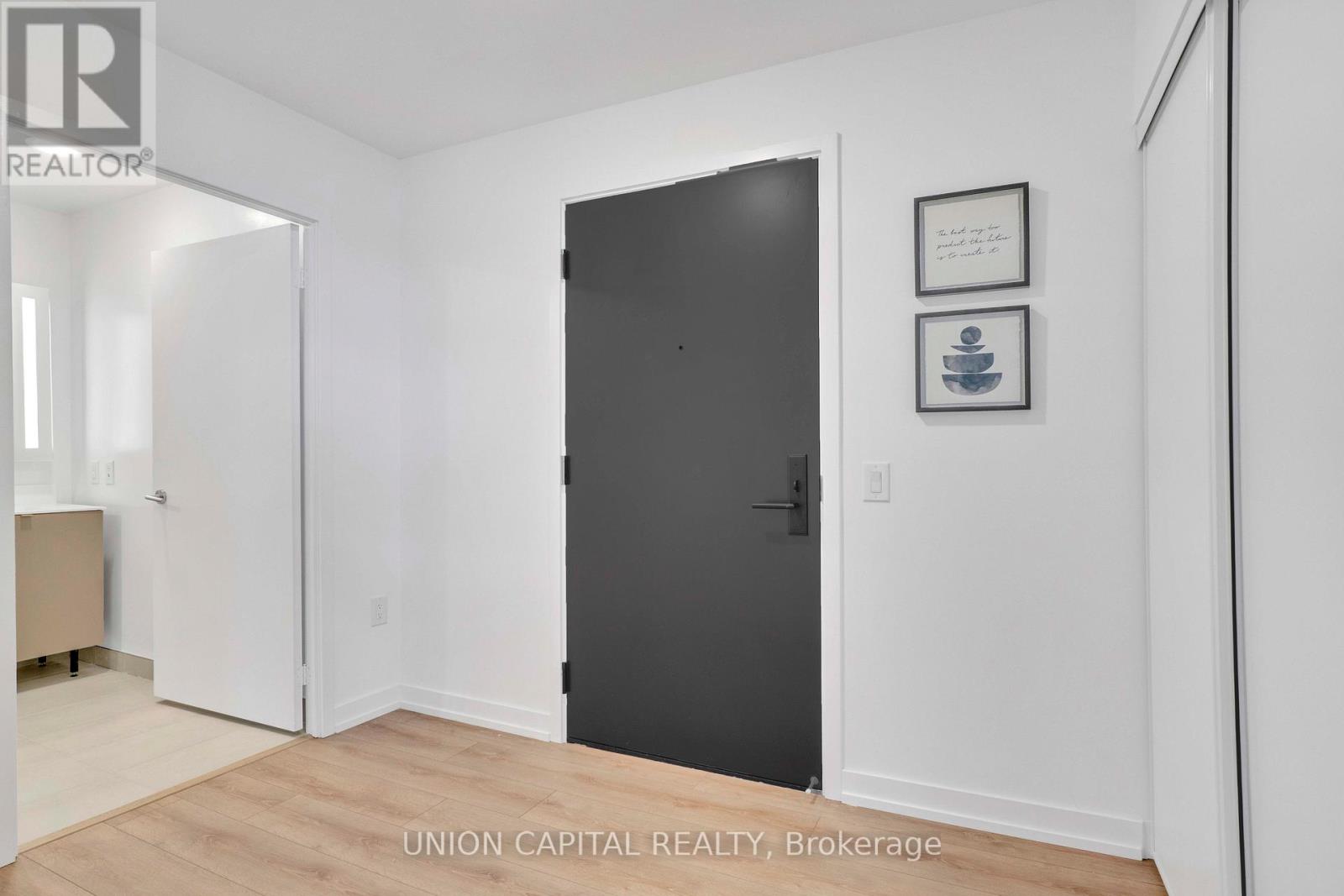 Photo 1 of 419 500 Dupont Street, Toronto ON