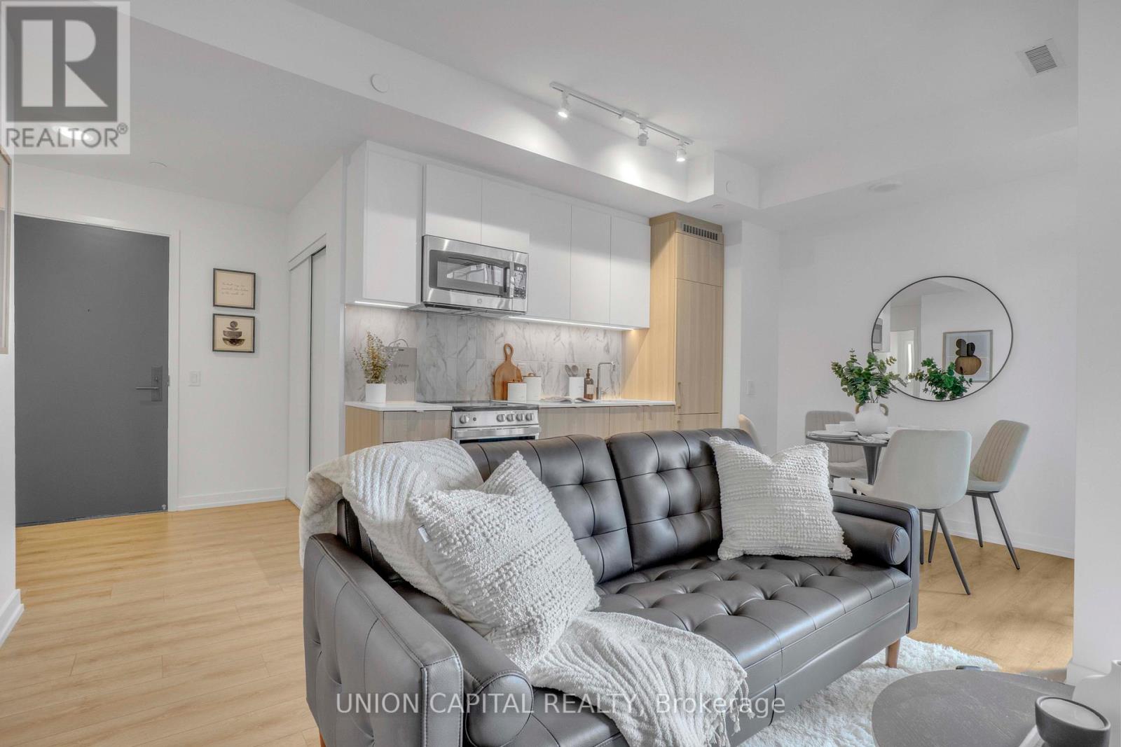 Photo 8 of 419 500 Dupont Street, Toronto ON
