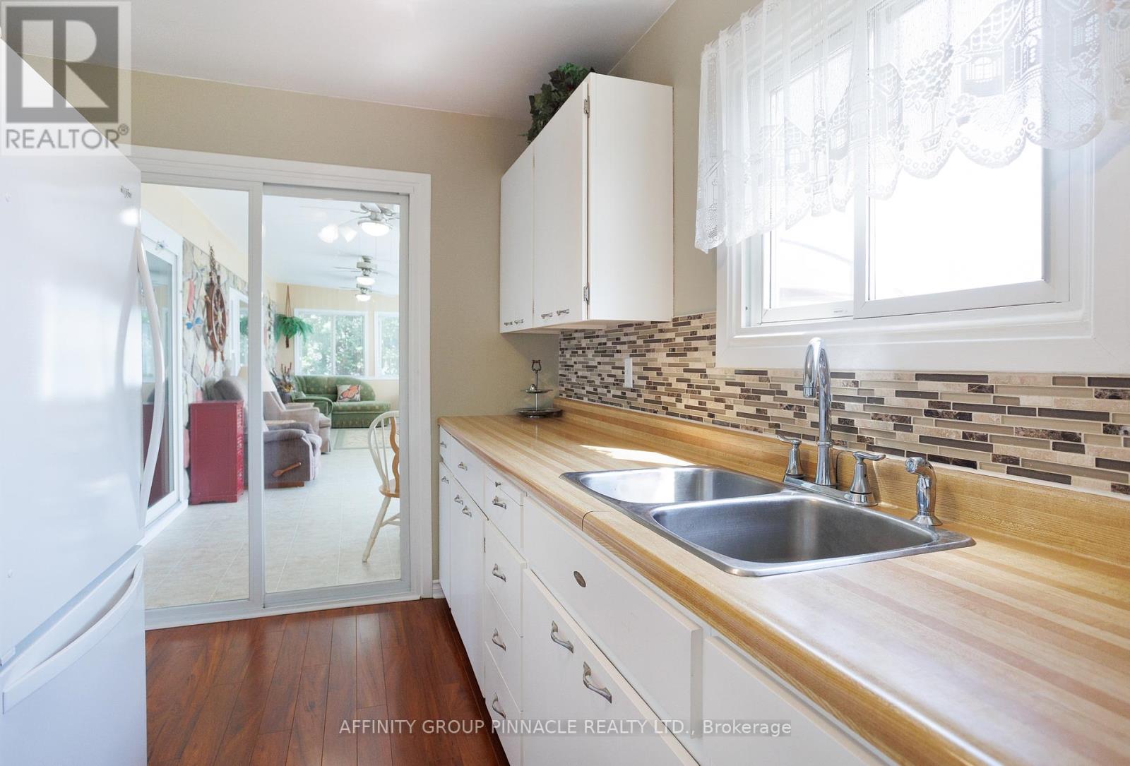 Photo 26 of 11 Lakeview Crescent, Kawartha Lakes ON