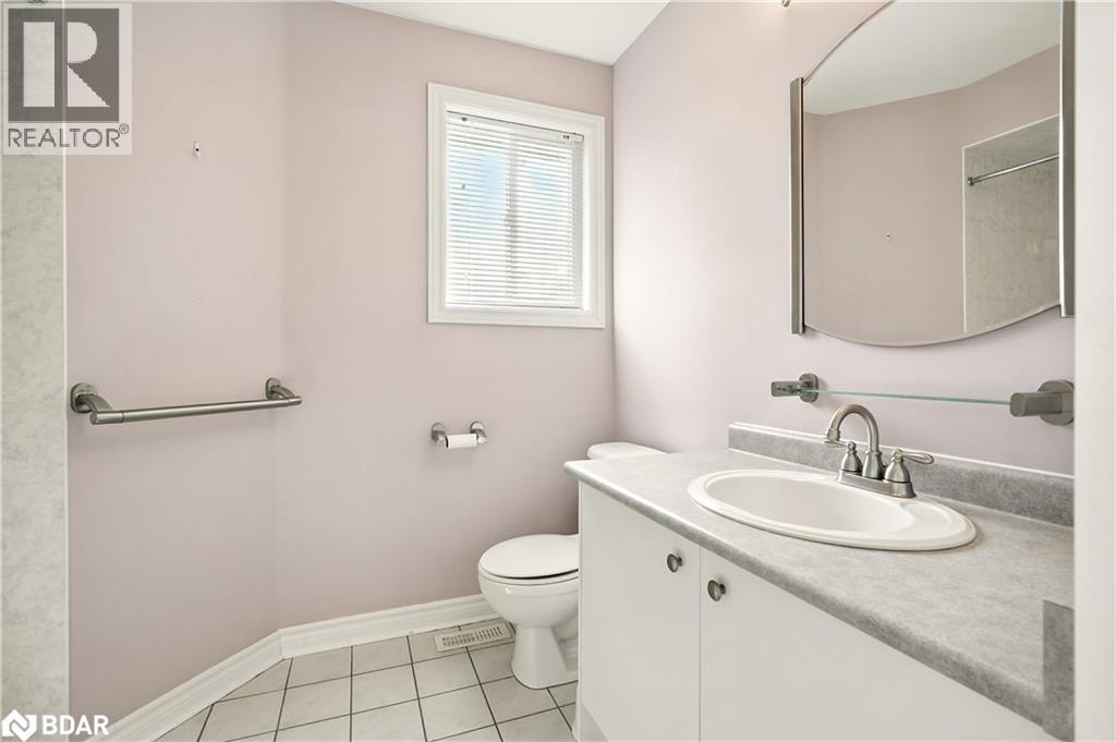 Photo 12 of 39 Lang Drive, Barrie ON