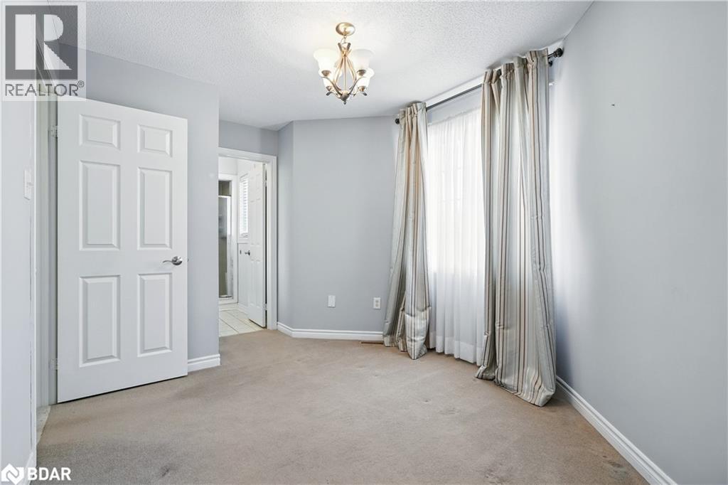 Photo 17 of 39 Lang Drive, Barrie ON