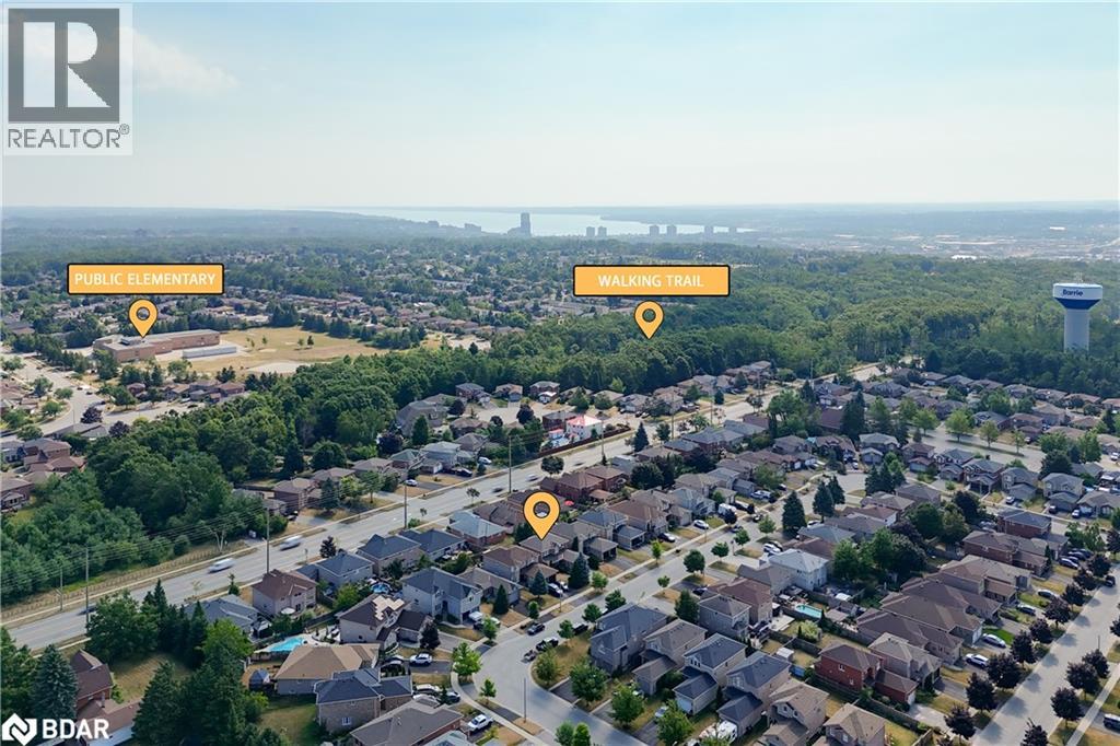 Photo 3 of 39 Lang Drive, Barrie ON