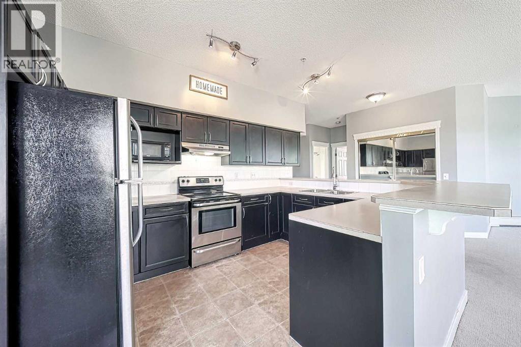 Single Family House for Sale in   Lincoln Way SW Lincoln Park Calgary 